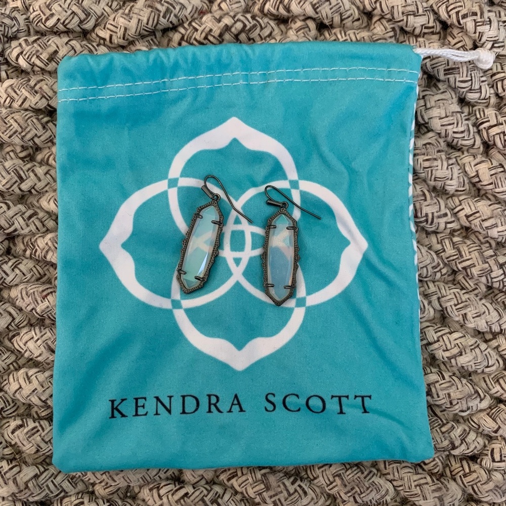 Kendra Scott Layla Drop Earrings- Clear Glass